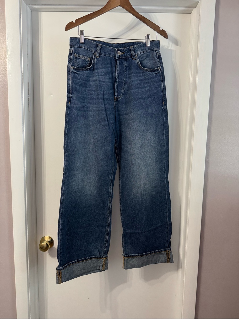 Zara Classic Wide-Leg Cuffed Jeans in Dark Blue